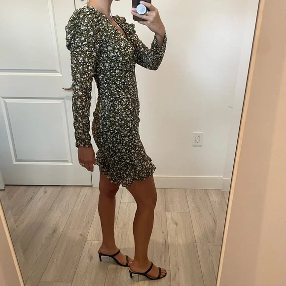 ASTR Ruched Mini Dress - Picture 6 of 16